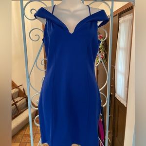 Pretty royal blue, Windsor body con dress